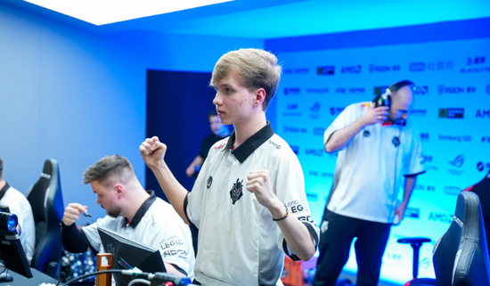 同一套英雄 同一套英雄